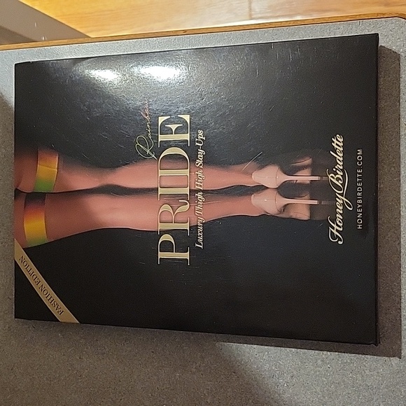 Honey Birdette stockings - Picture 2 of 4